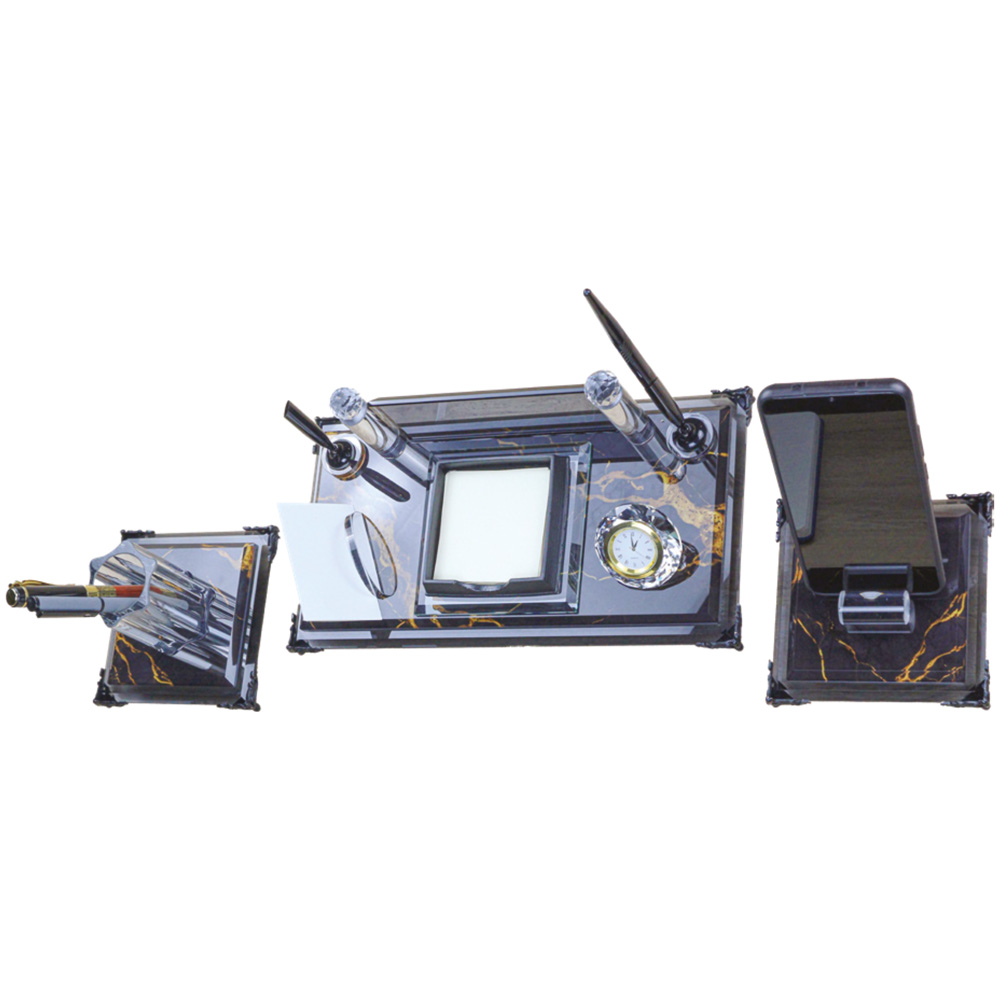 Kristal Masa İsimliği